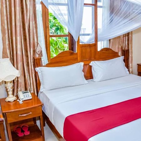 Red Sun Lodge Kokoni Ngambo エクステリア 写真
