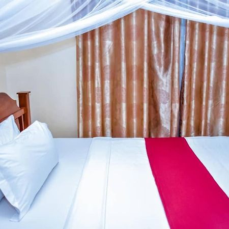 Red Sun Lodge Kokoni Ngambo エクステリア 写真