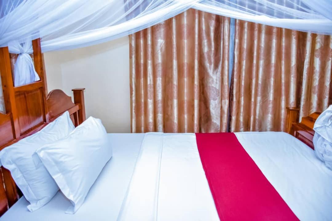 Red Sun Lodge Kokoni Ngambo エクステリア 写真
