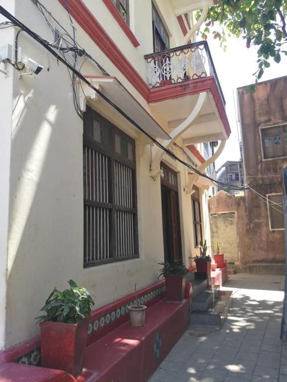 Red Sun Lodge Kokoni Ngambo エクステリア 写真